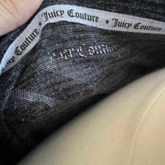 Juicy Couture size 4X Grey key hole top - Picture 2 of 3